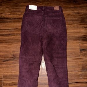 NWT American eagle maroon courdoroy mom jeans